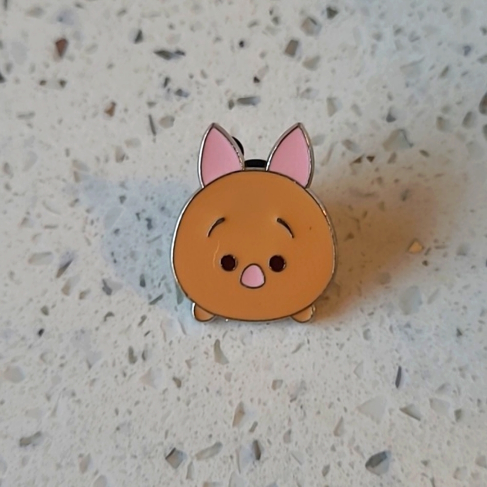 Official Disney Piglet Winnie The Pooh Tsum Tsum Character Pin